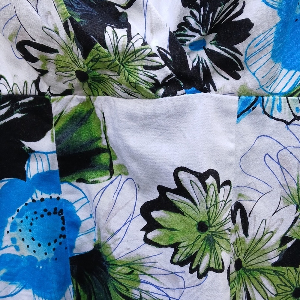 Roulette Floral Beautiful Dress 97% Cotton Size 8. Old Money Cruisewear - Picture 6 of 12